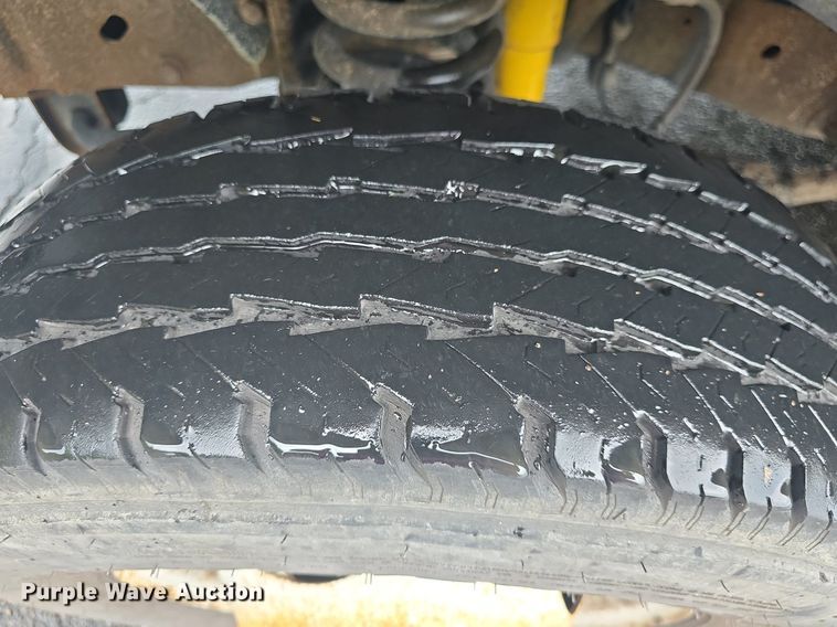 image for item DM1720 2009 Ford  E450 Super Duty  shuttle bus