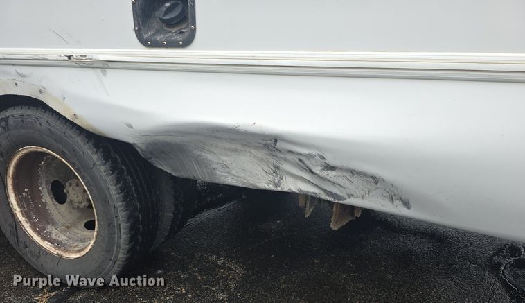image for item DM1720 2009 Ford  E450 Super Duty  shuttle bus