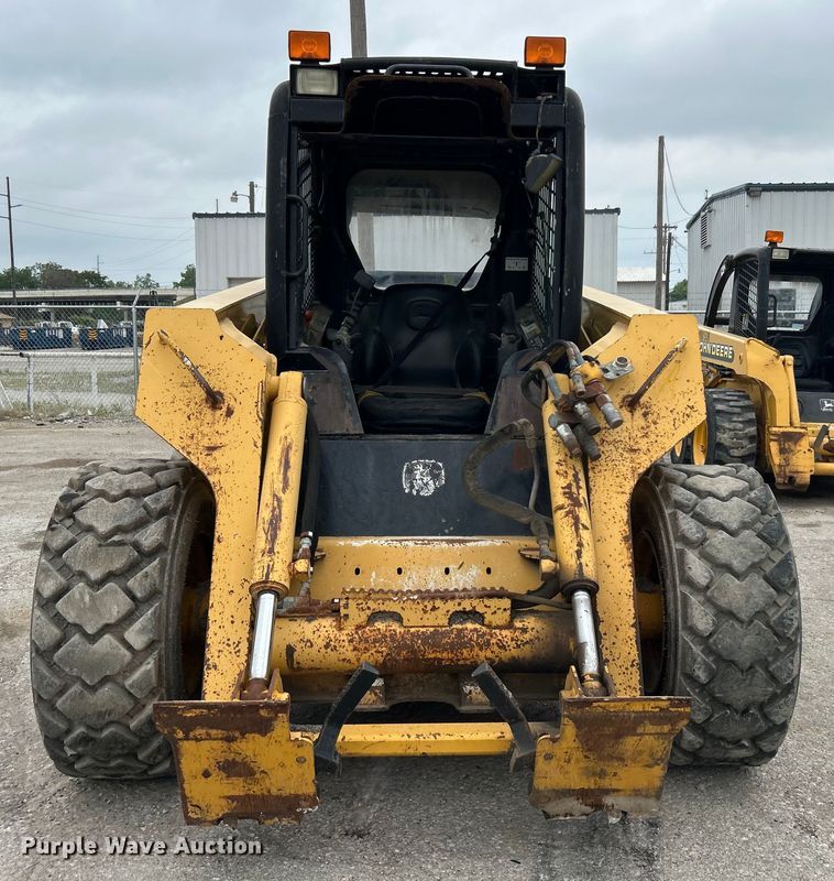 image for item DO1102 2006 John Deere 332 skid steer loader