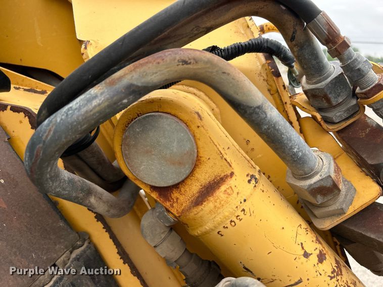 image for item DO1102 2006 John Deere 332 skid steer loader