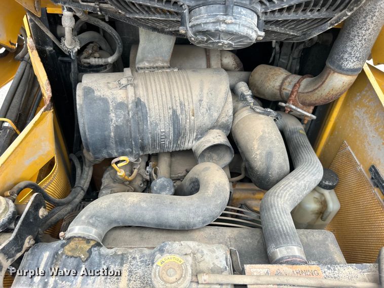 image for item DO1102 2006 John Deere 332 skid steer loader