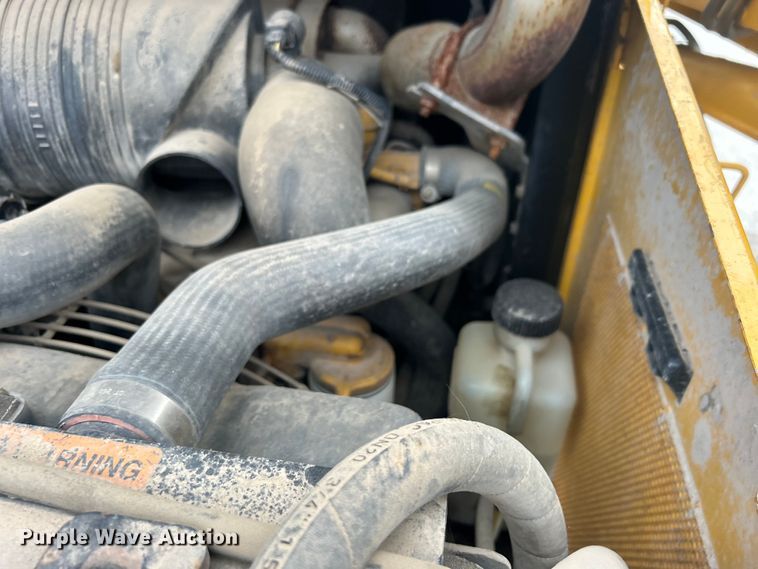 image for item DO1102 2006 John Deere 332 skid steer loader