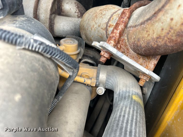 image for item DO1102 2006 John Deere 332 skid steer loader