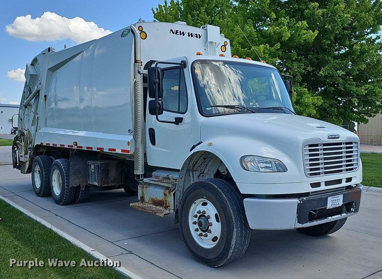 image for item DP6429 2013 Freightliner M2 refuse truck