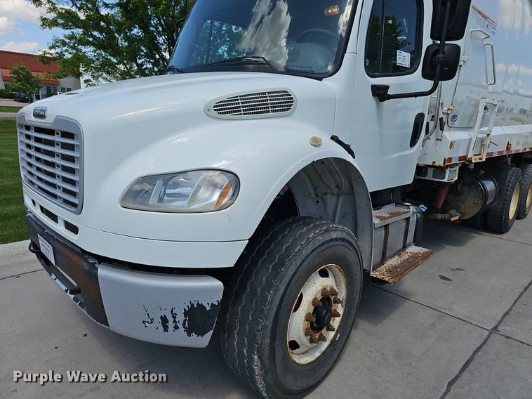 image for item DP6429 2013 Freightliner M2 refuse truck