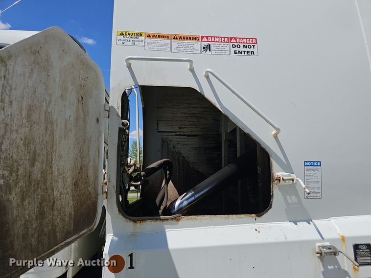 image for item DP6429 2013 Freightliner M2 refuse truck