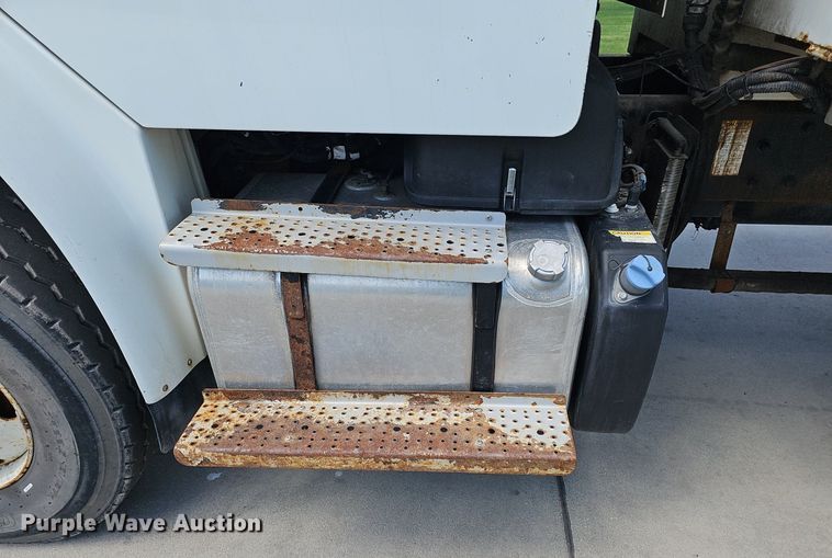 image for item DP6429 2013 Freightliner M2 refuse truck