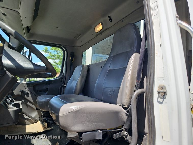 image for item DP6429 2013 Freightliner M2 refuse truck