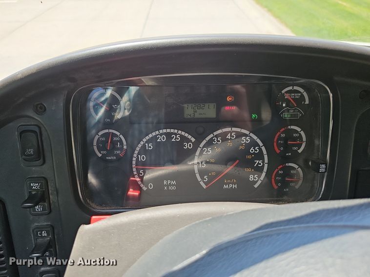 image for item DP6429 2013 Freightliner M2 refuse truck