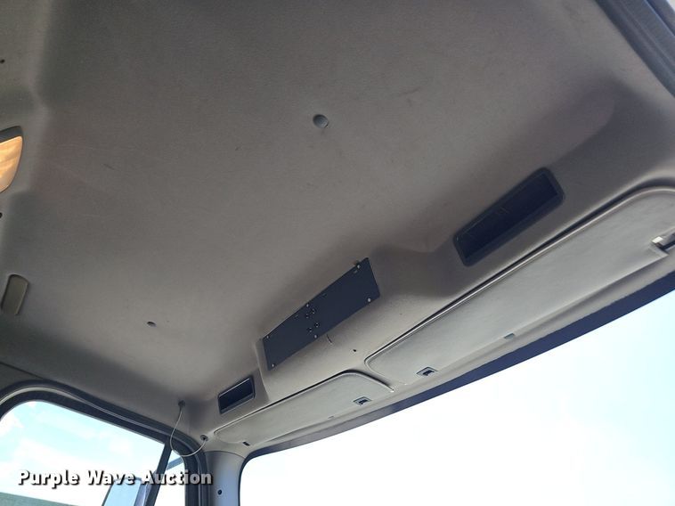 image for item DP6429 2013 Freightliner M2 refuse truck