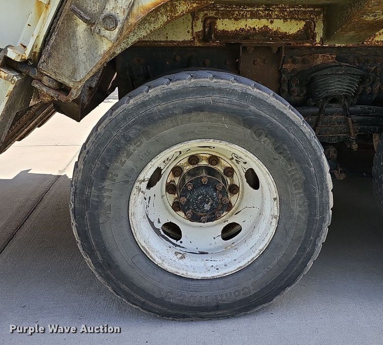 image for item DP6429 2013 Freightliner M2 refuse truck