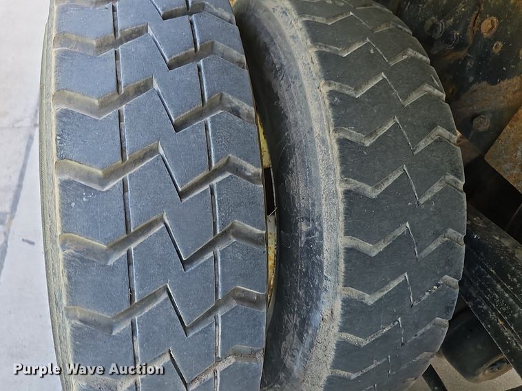 image for item DP6429 2013 Freightliner M2 refuse truck