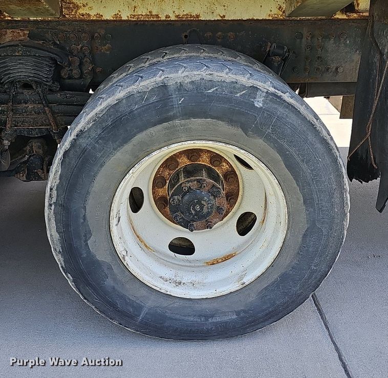 image for item DP6429 2013 Freightliner M2 refuse truck