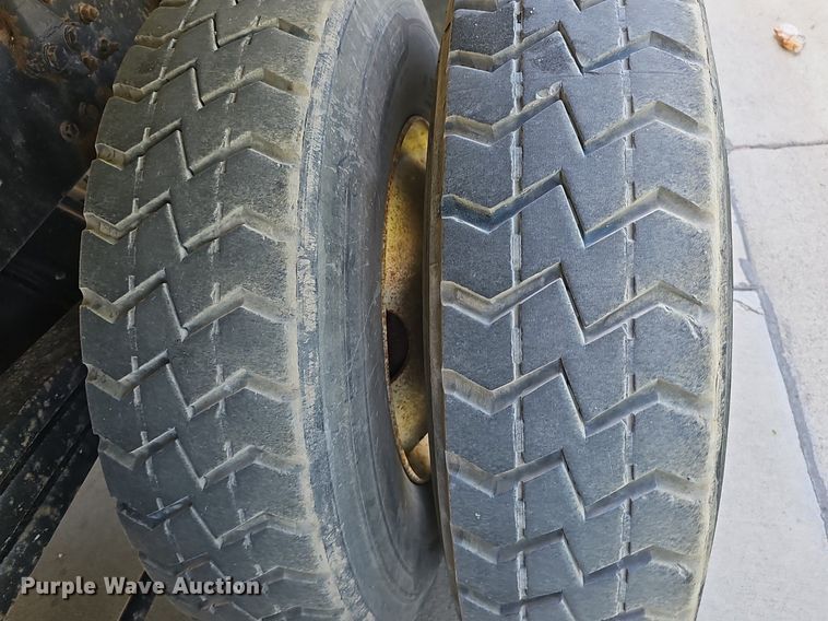 image for item DP6429 2013 Freightliner M2 refuse truck