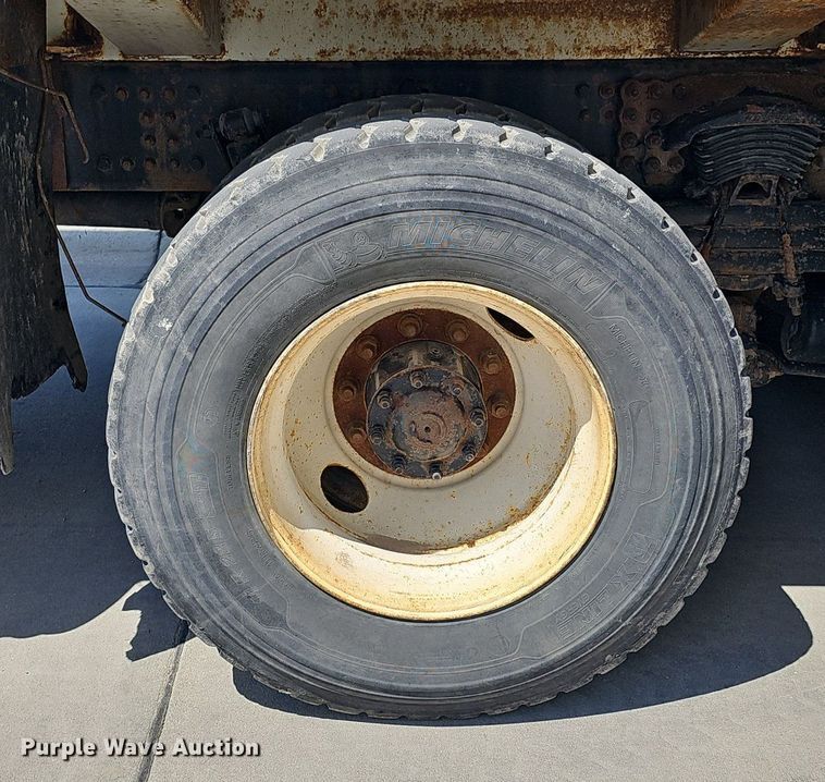 image for item DP6429 2013 Freightliner M2 refuse truck