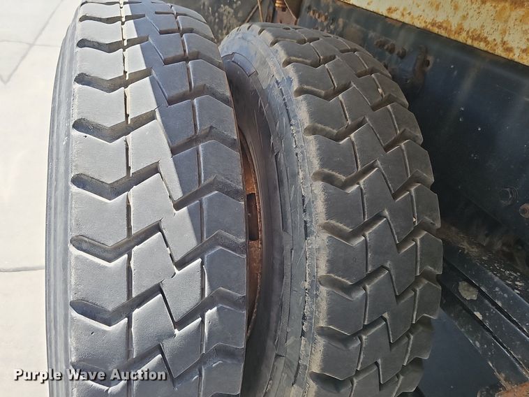 image for item DP6429 2013 Freightliner M2 refuse truck