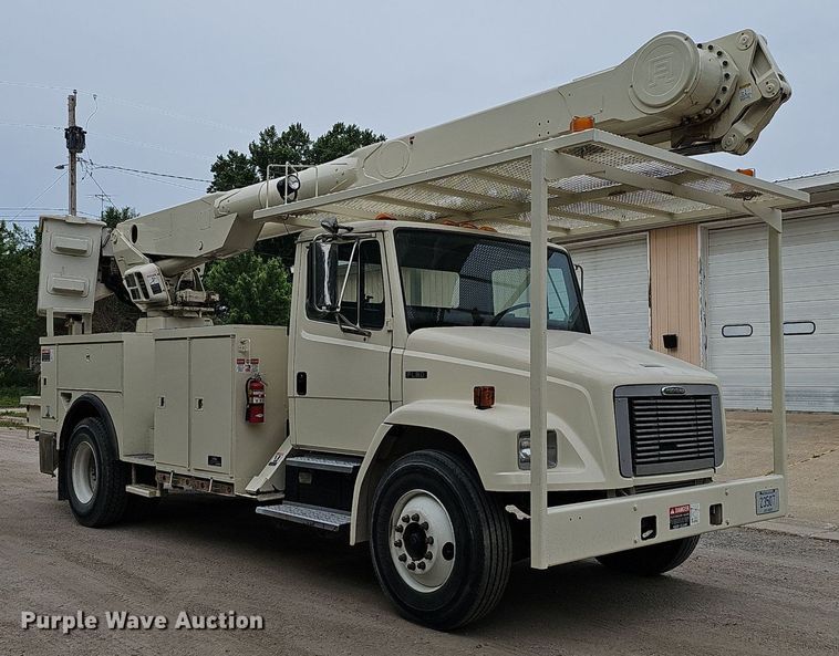 image for item DP6431 1999 Freightliner FL80 bucket truck