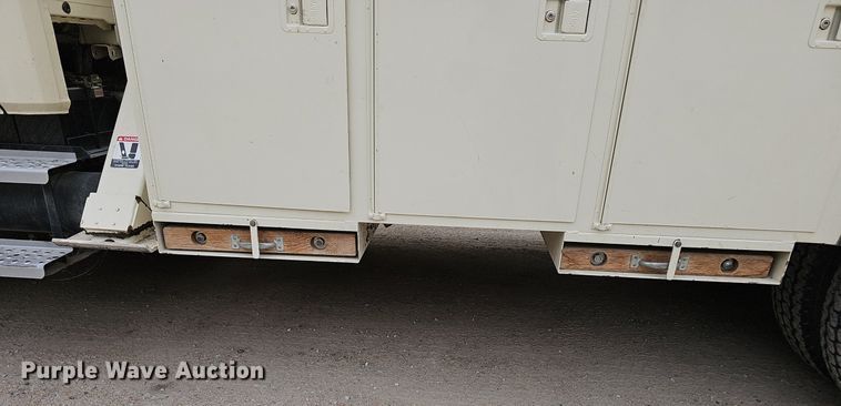 image for item DP6431 1999 Freightliner FL80 bucket truck