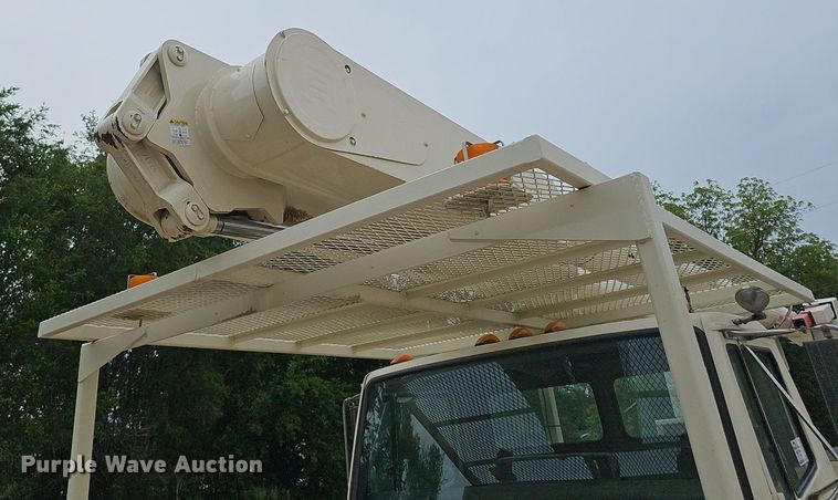 image for item DP6431 1999 Freightliner FL80 bucket truck