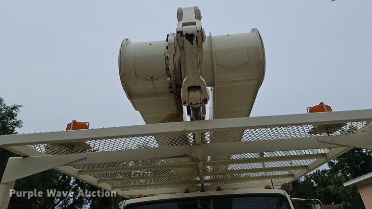 image for item DP6431 1999 Freightliner FL80 bucket truck