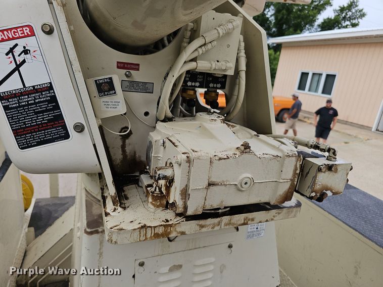 image for item DP6431 1999 Freightliner FL80 bucket truck