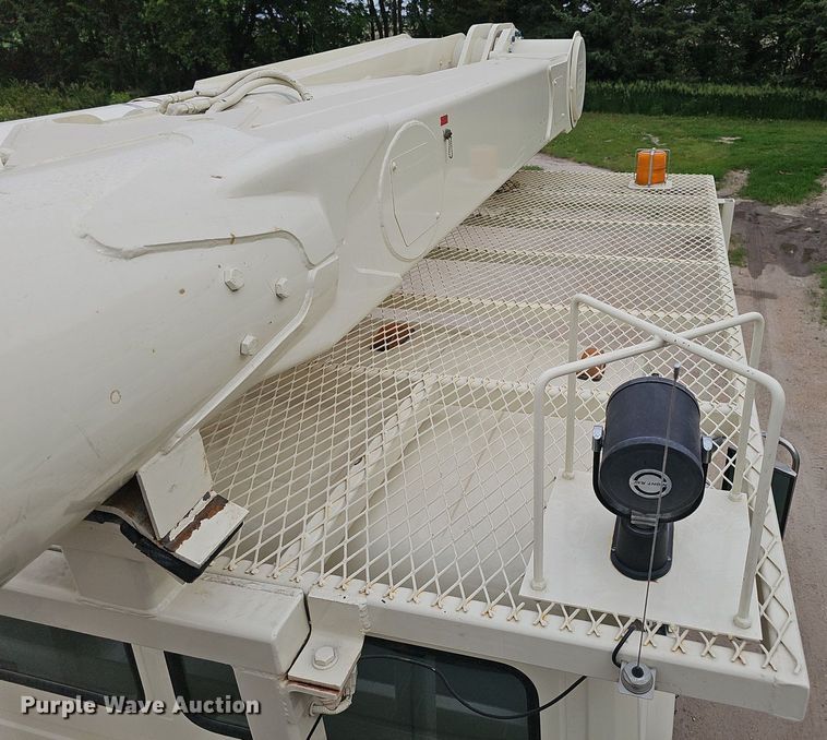 image for item DP6431 1999 Freightliner FL80 bucket truck