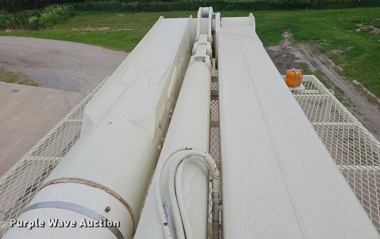 image for item DP6431 1999 Freightliner FL80 bucket truck