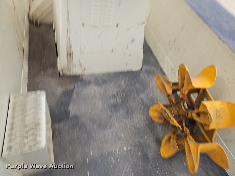 image for item DP6431 1999 Freightliner FL80 bucket truck