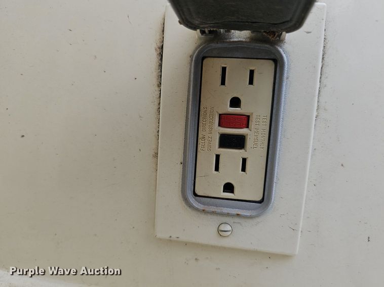 image for item DP6431 1999 Freightliner FL80 bucket truck