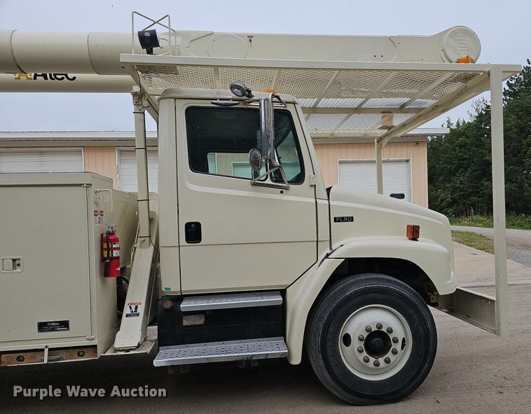 image for item DP6431 1999 Freightliner FL80 bucket truck