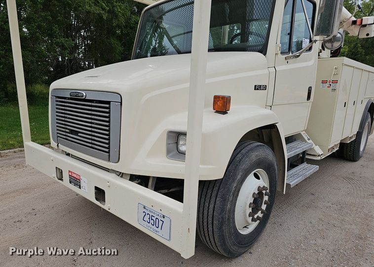 image for item DP6431 1999 Freightliner FL80 bucket truck