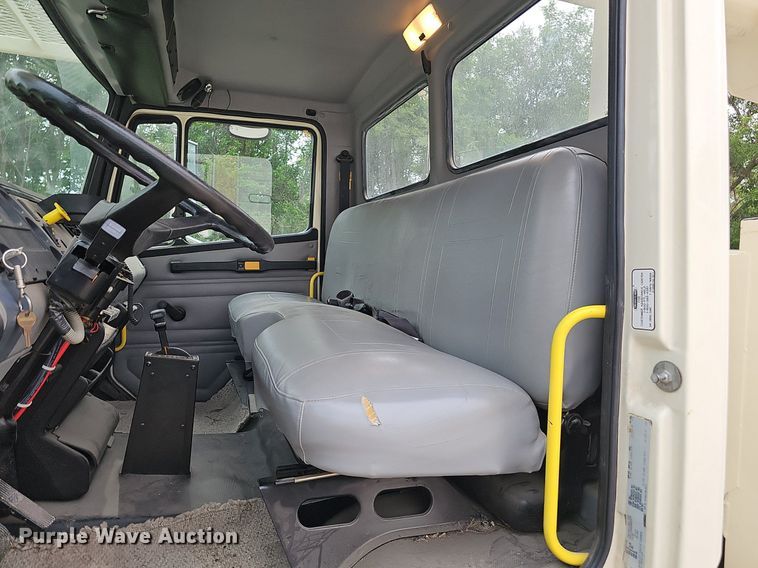 image for item DP6431 1999 Freightliner FL80 bucket truck