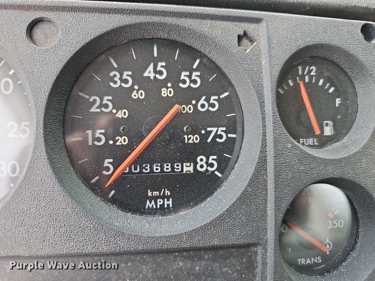 image for item DP6431 1999 Freightliner FL80 bucket truck