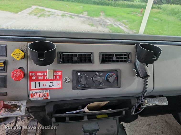 image for item DP6431 1999 Freightliner FL80 bucket truck