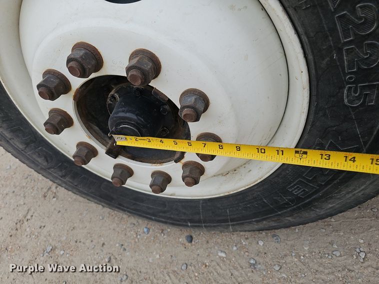 image for item DP6431 1999 Freightliner FL80 bucket truck