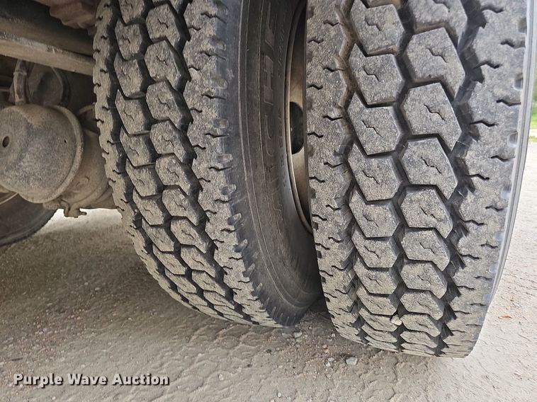 image for item DP6431 1999 Freightliner FL80 bucket truck