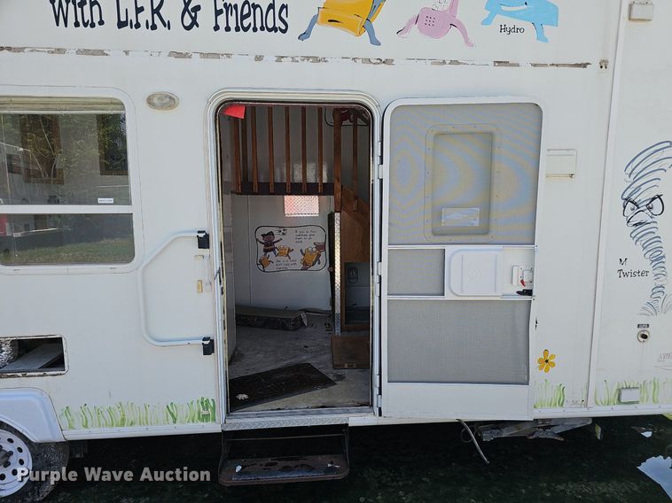 image for item DP6444 2005 Forks RV Surrey fire safety training trailer