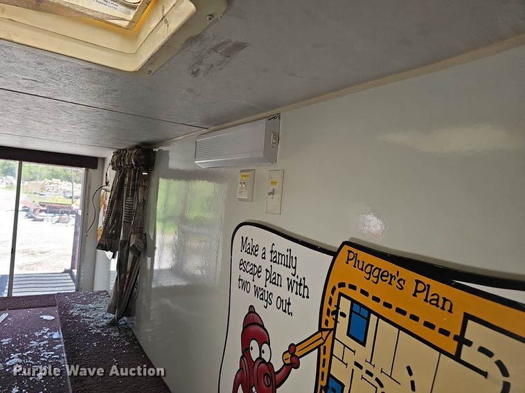 image for item DP6444 2005 Forks RV Surrey fire safety training trailer