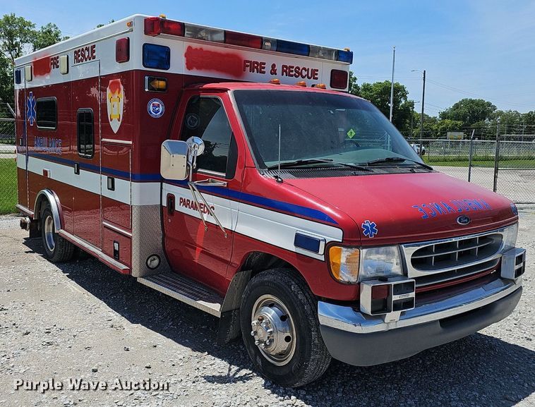 image for item DP6445 2000 Ford E450 ambulance