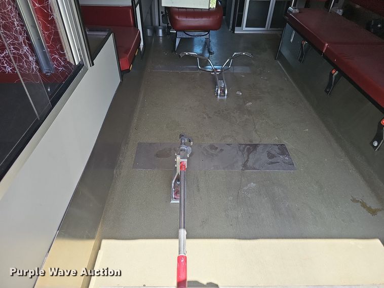 image for item DP6445 2000 Ford E450 ambulance