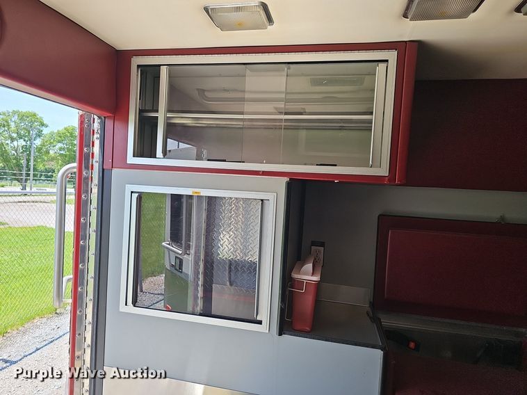 image for item DP6445 2000 Ford E450 ambulance