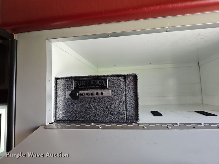 image for item DP6445 2000 Ford E450 ambulance