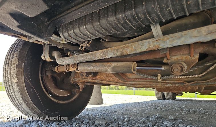 image for item DP6445 2000 Ford E450 ambulance