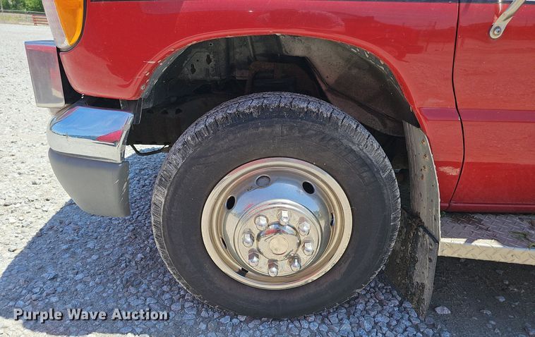 image for item DP6445 2000 Ford E450 ambulance