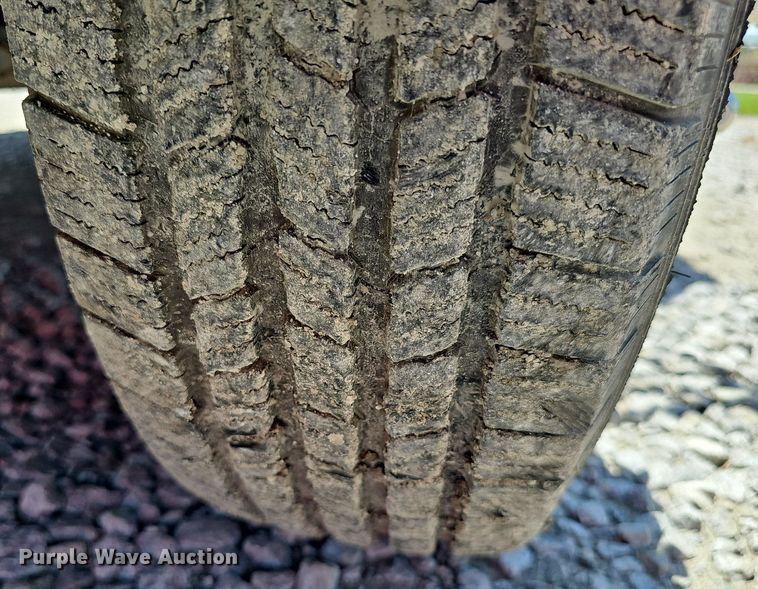 image for item DP6445 2000 Ford E450 ambulance