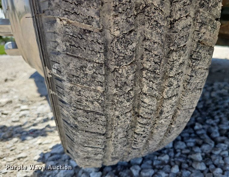 image for item DP6445 2000 Ford E450 ambulance