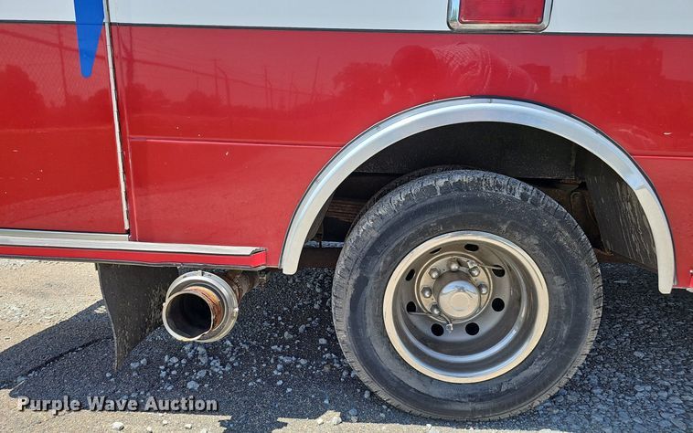 image for item DP6445 2000 Ford E450 ambulance