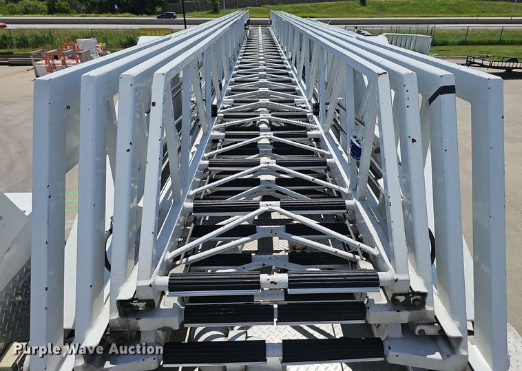 image for item DP6446 2002 Spartan Gladiator FF ladder fire truck