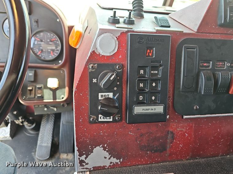 image for item DP6446 2002 Spartan Gladiator FF ladder fire truck