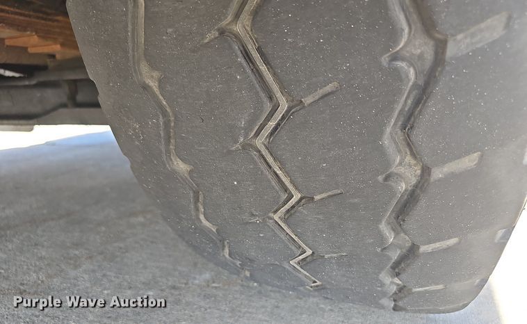 image for item DP6446 2002 Spartan Gladiator FF ladder fire truck